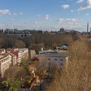 Sude Istanboel