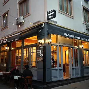 מלון Madame Roza